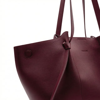 _Besonderes Detail: Geknotete Henkel