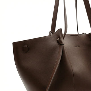 _Besonderes Detail: Geknotete Henkel