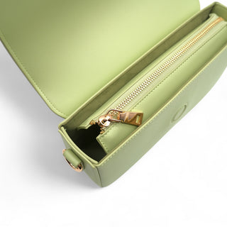 Dubbel veilig dankzij magneetsluiting en ritssluiting