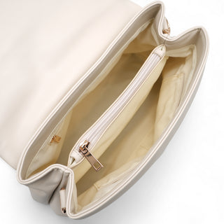 Several inner compartments for more organization