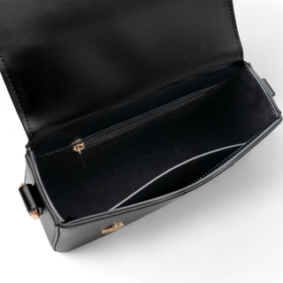 Plenty of storage space for all your essentials