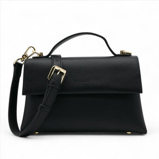 Incl. in lengte verstelbare schouder-/crossbodyriem