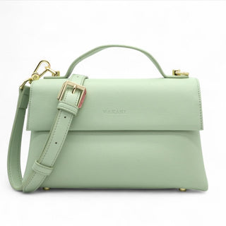 Incl. in lengte verstelbare schouder-/crossbodyriem