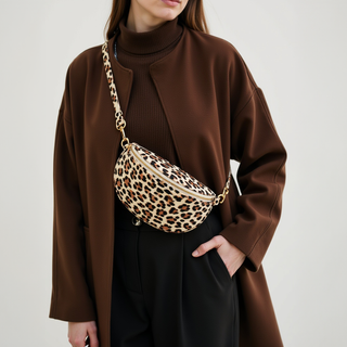 Model height: 1.69m