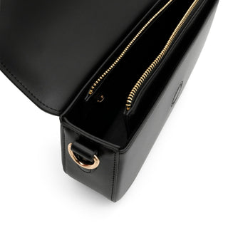 _Innenliegendes Reißverschlussfach