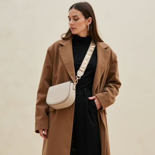 _Model height: 1,74m