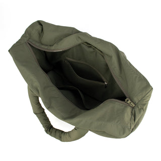 Spacious main compartment with separate inner compartments