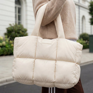 _Model height: 1.69m