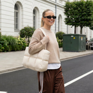 _Model height: 1.69m