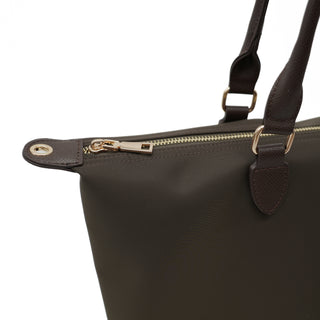 _Handgefertige goldene Details